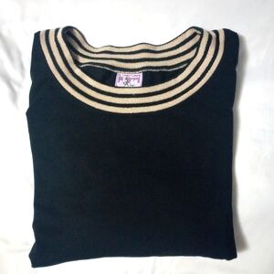 Women's black long sleeve top